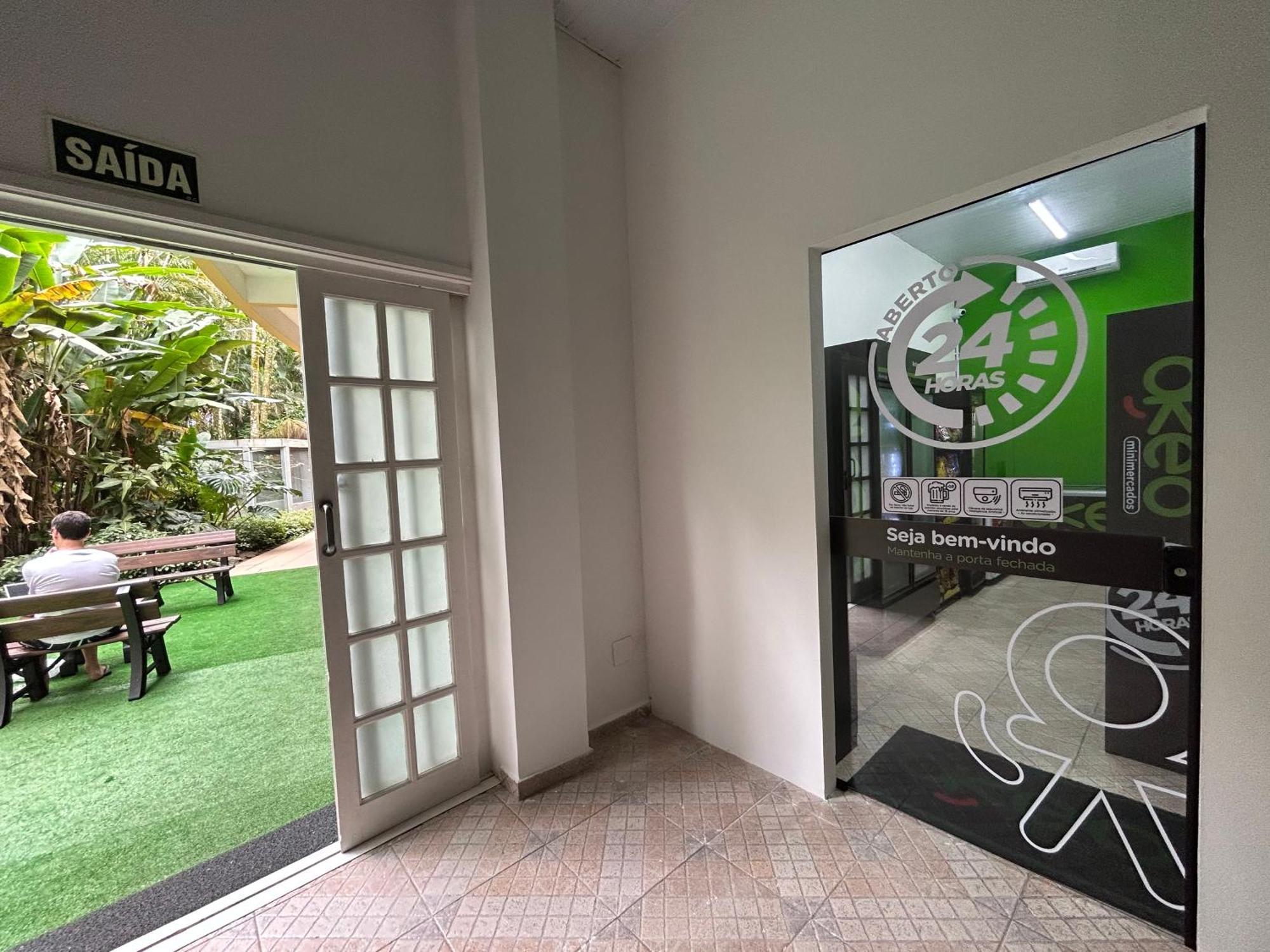 Fabuloso Flat 225, 2 Piscinas Climatizadas, Sky Com 170 Canais,Tv Com Xbox, Internet Particular 500M Bertioga, Riviera De Sao Lourenco Flat Duplex Inteiro, Adega, Cozinha Equipada Completa Servico De Hotelaria, Servico De Praia Nos Finais De Semana מראה חיצוני תמונה